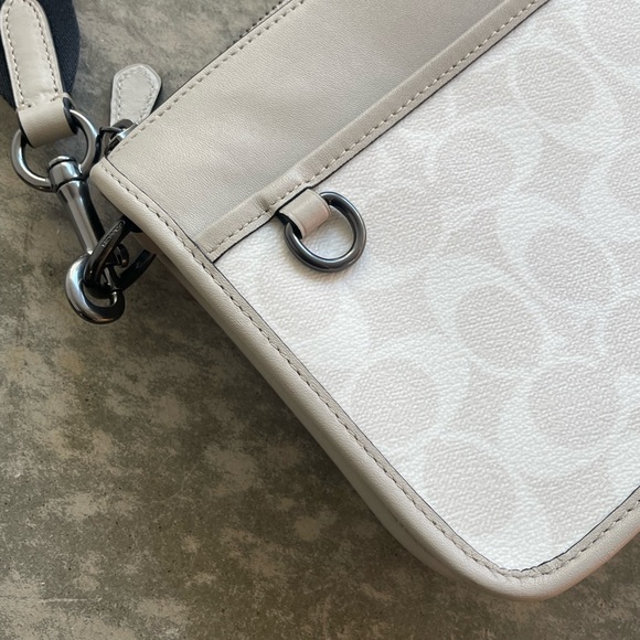 Coach Crossbody Bag and Airpods Headphones Case White Orange - Picture 3 of 7